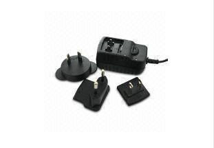Siyah Üniversal AC Güç Adaptörü, EN60950 / EN60065 Değiştirilebilir Fişler