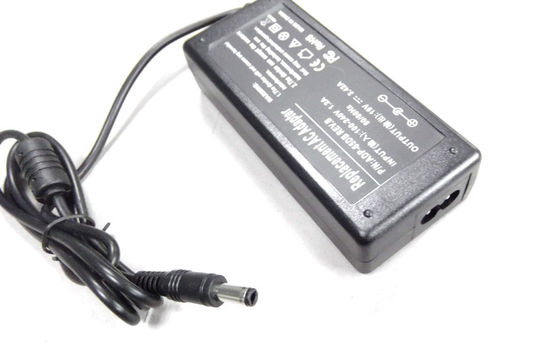 Acer için Yüksek Verimli Yedek Laptop Güç Adaptörü DC19V 5.5x2.1mm