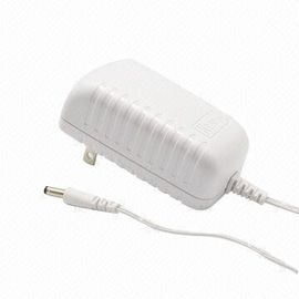 15W Evrensel AC güç adaptörü, Beyaz Renkli Seviye V Güç Kaynakları