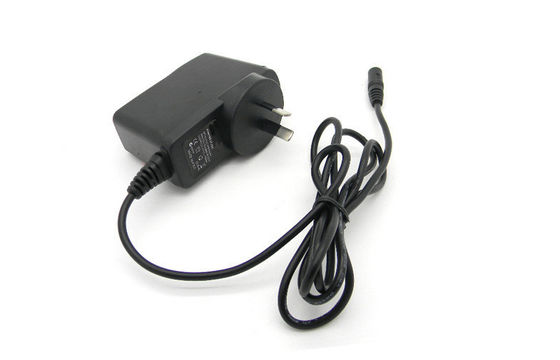 SAA Tak 3-12V Akım 1000mA Evrensel Duvara Montajlı AC Adaptörü 8 DC İpucu