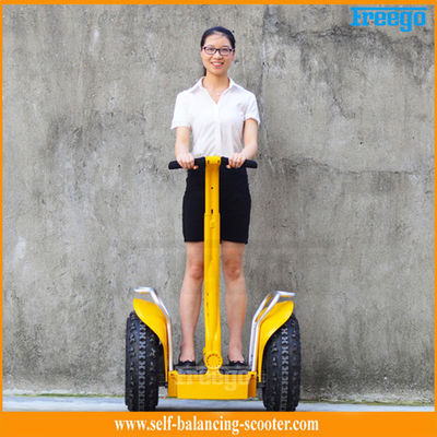 Işıklı Tekerlek Seyahat Mobility Scooter Lityum Pil Fırçasız Motor